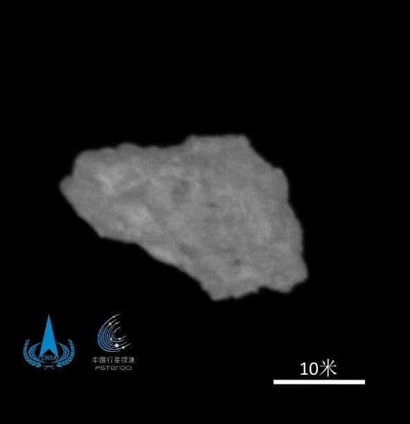 China’s Tianwen-2 spacecraft chased Earth’s tiny quasi-moon for 400 days and 1 billion kilometres — but just as it returned the first close-up image, new evidence challenged the leading theory that Kamoʻoalewa is a fragment blasted from the Moon