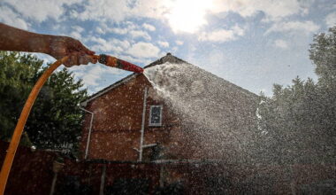 Uisce Éireann defends hotline for people to report ‘non-essential’ use of water