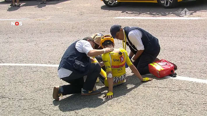 Video - Tour de France yellow jersey crashes into team mate
