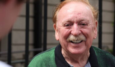 Wolfe Tones singer Brian Warfield resolves RTÉ Liveline defamation action