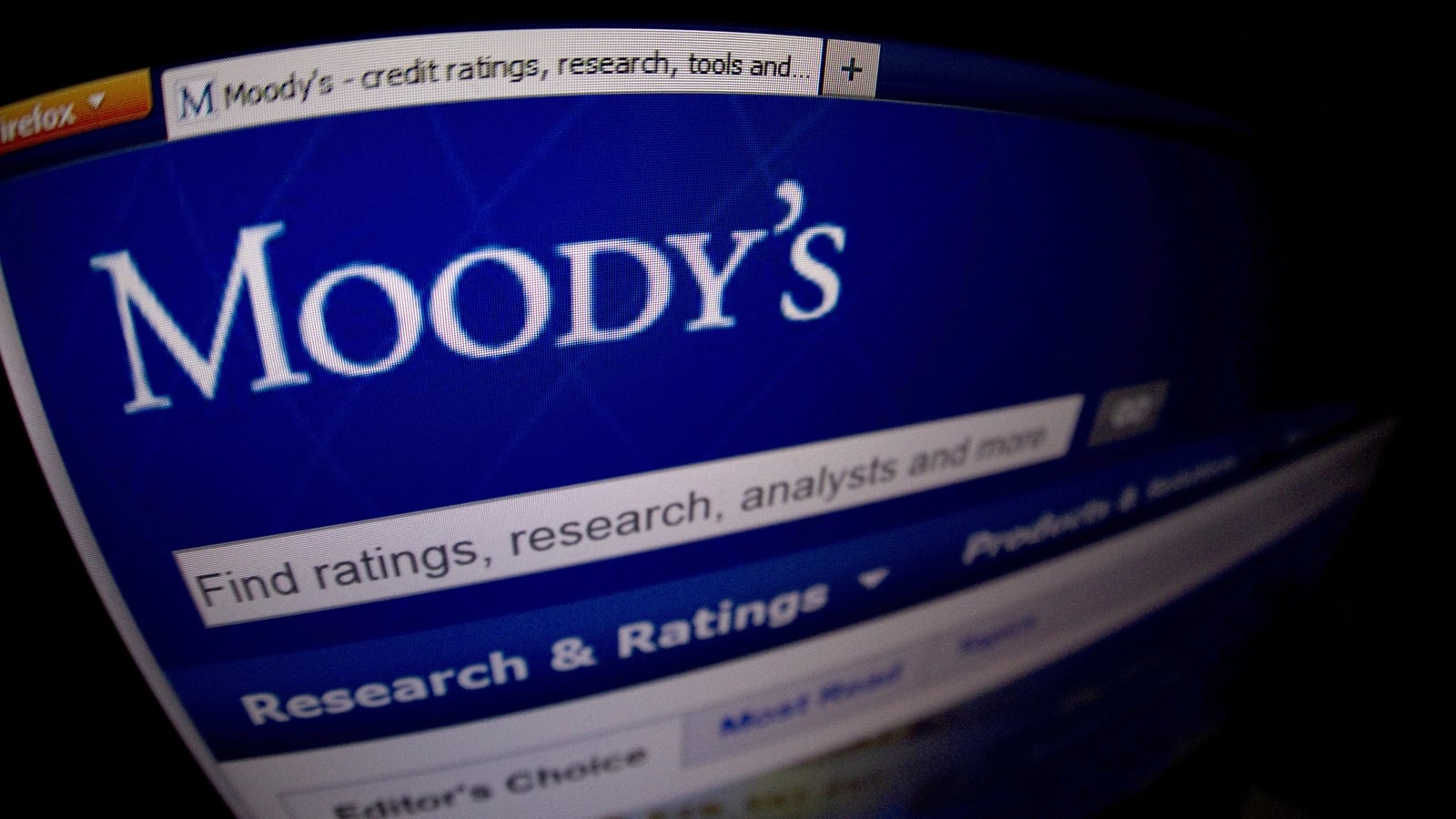 Moody's lifts Ireland's sovereign rating to 'Aa2'