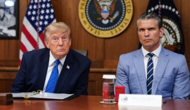 Trump threatens 'leakers' over munition shortage reports