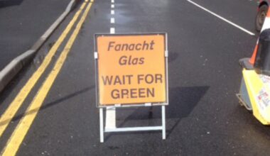 Gaeilgeoirí spotting mistakes on Irish language signage