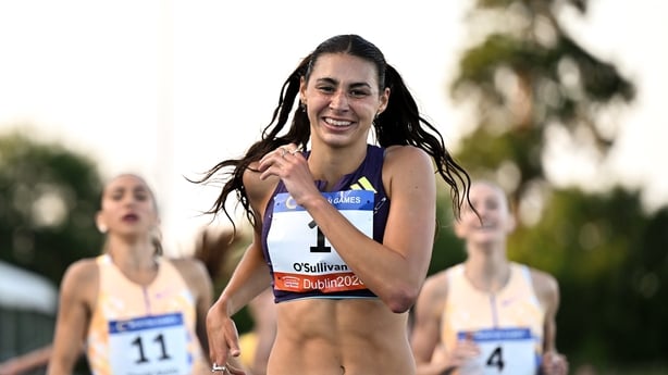10 July 2026; Sophie O'Sullivan of Ireland celebrates after winning the Fashionflo women's 1500m during the Morton Games at Morton Stadium in Santry, Dublin. Photo by Sam Barnes/Sportsfile