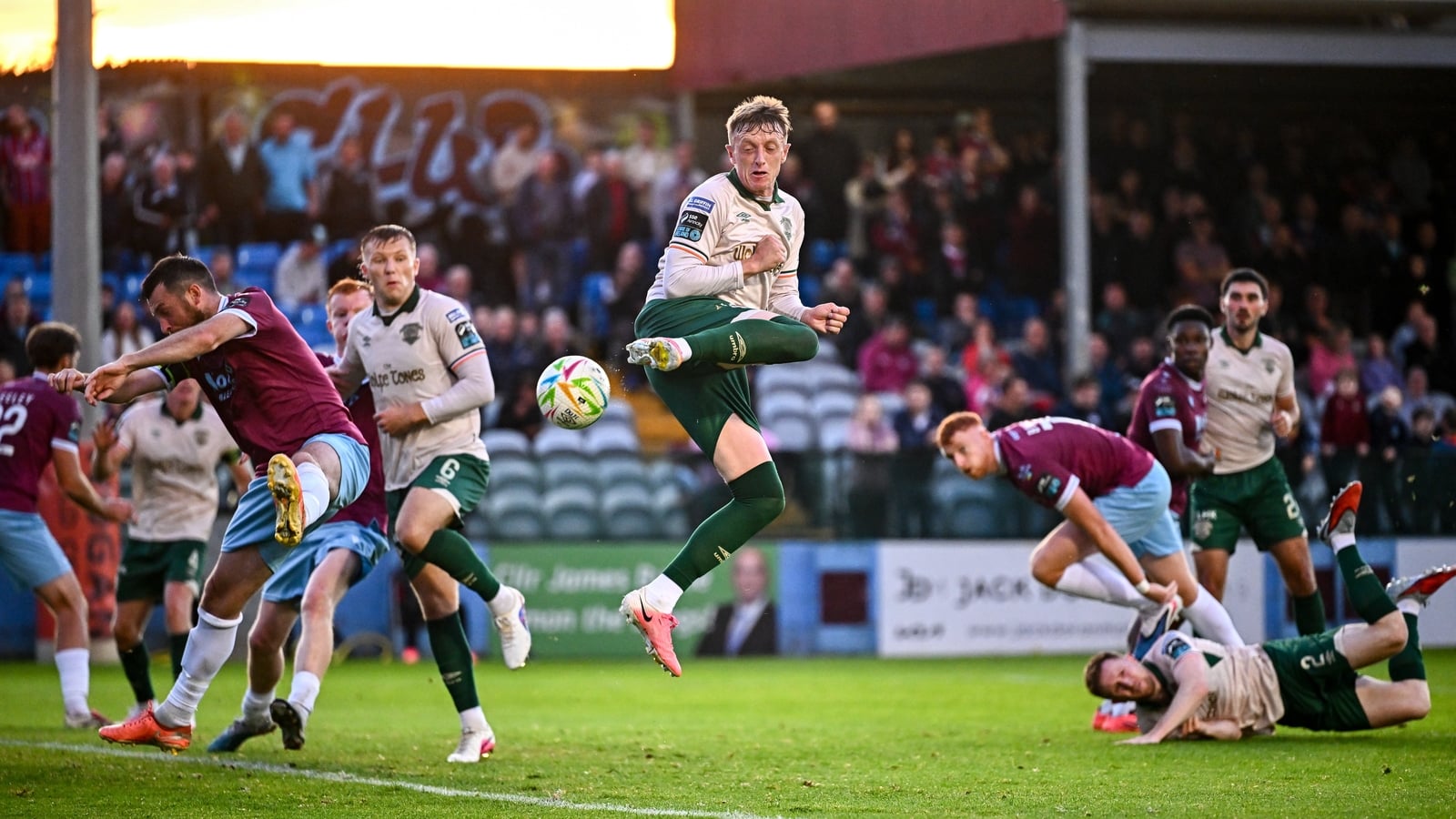 Pat's hold off stubborn Drogheda to keep tabs on Rovers