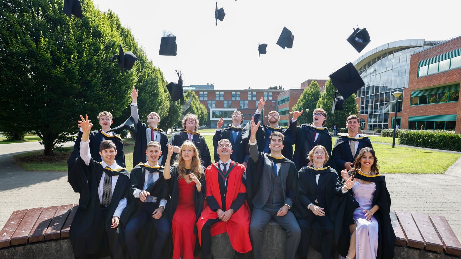 Pioneering UL course sees first master's graduates