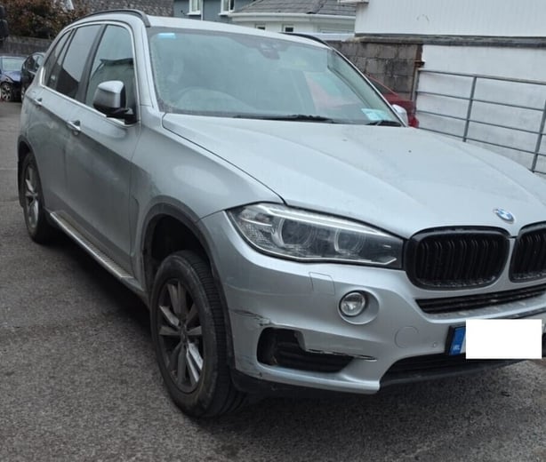 a bmw x5 car