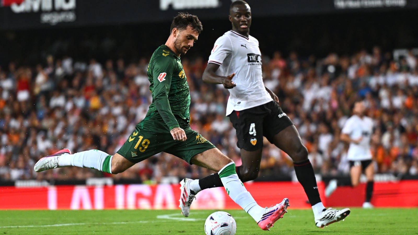 Parrott enjoys winning debut as Betis snatch late victory