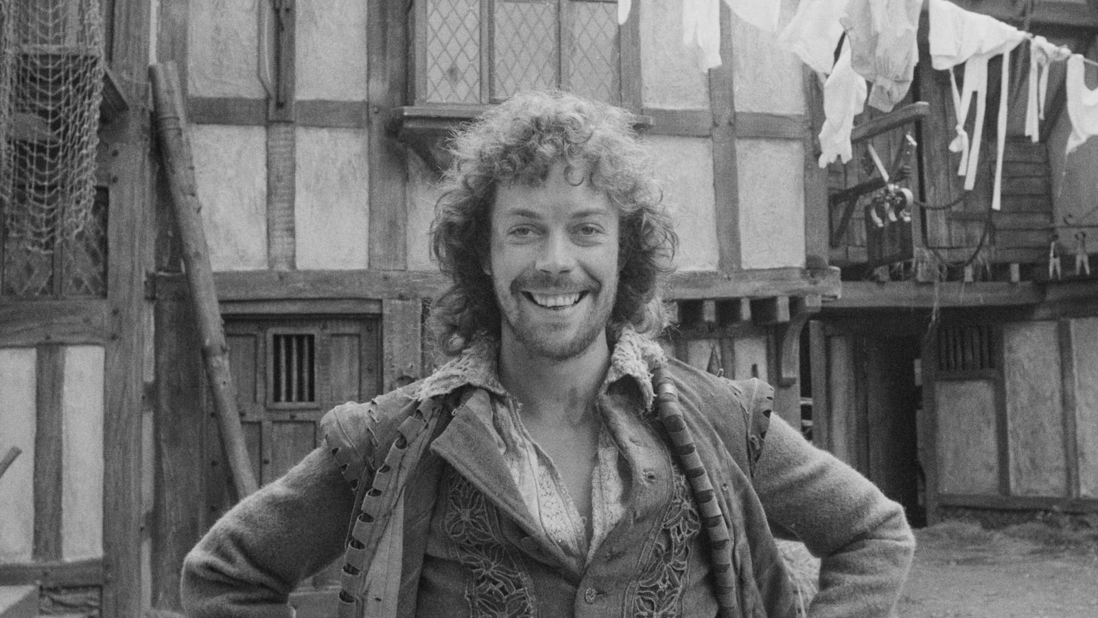 Tributes paid to 'bright fierce flame' Tim Curry