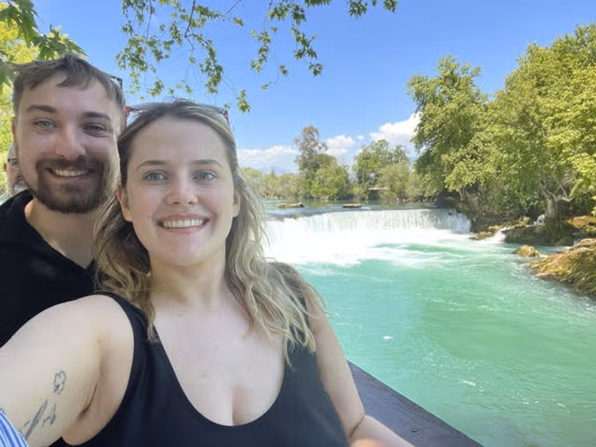 Caoimhe Jennings and her husband, Ollie
