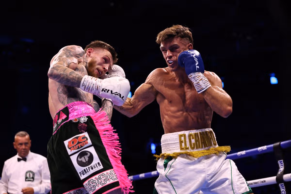 Lee Reeves in action against Gary Cully