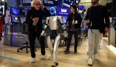 Analysts favor humanoid supplier, even as robots remain concepts — for now