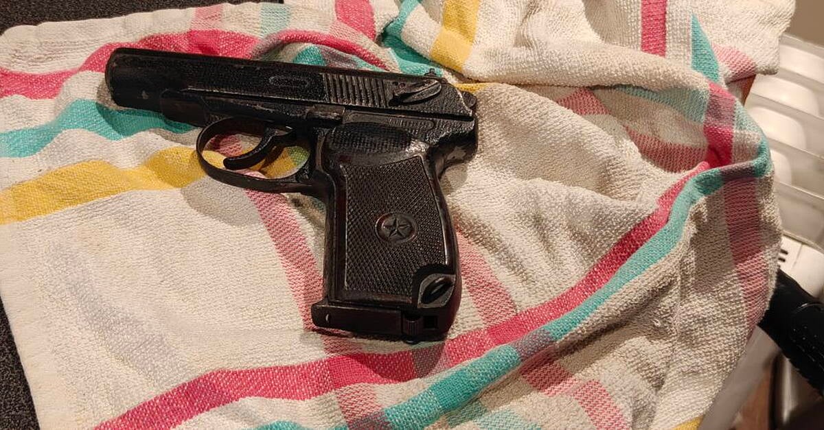 Man (30s) arrested as gardaí seize firearm in Crumlin