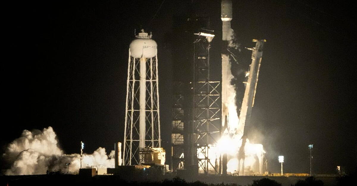 Satellite captures before and after pictures of SpaceX rocket’s Moon crash