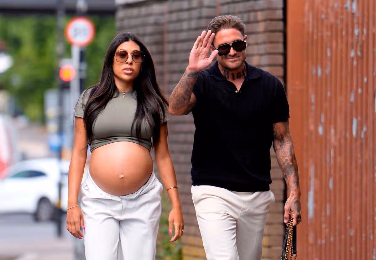 Stephen Bear with wife Miami