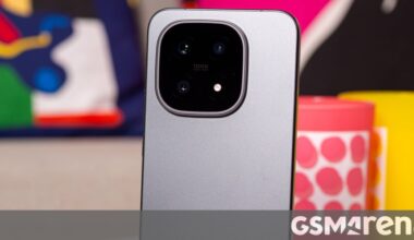 iQOO 16 tipped to come with a higher refresh rate screen, new design