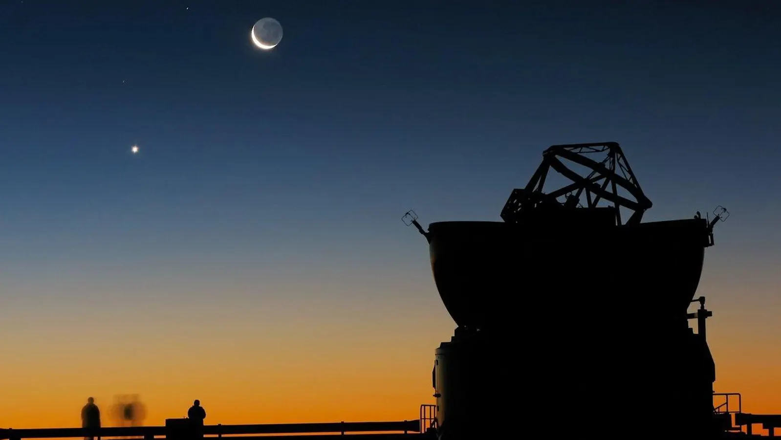 Moon Meets Venus, Spica And The ‘Anti-Mars’: The Night Sky This Week