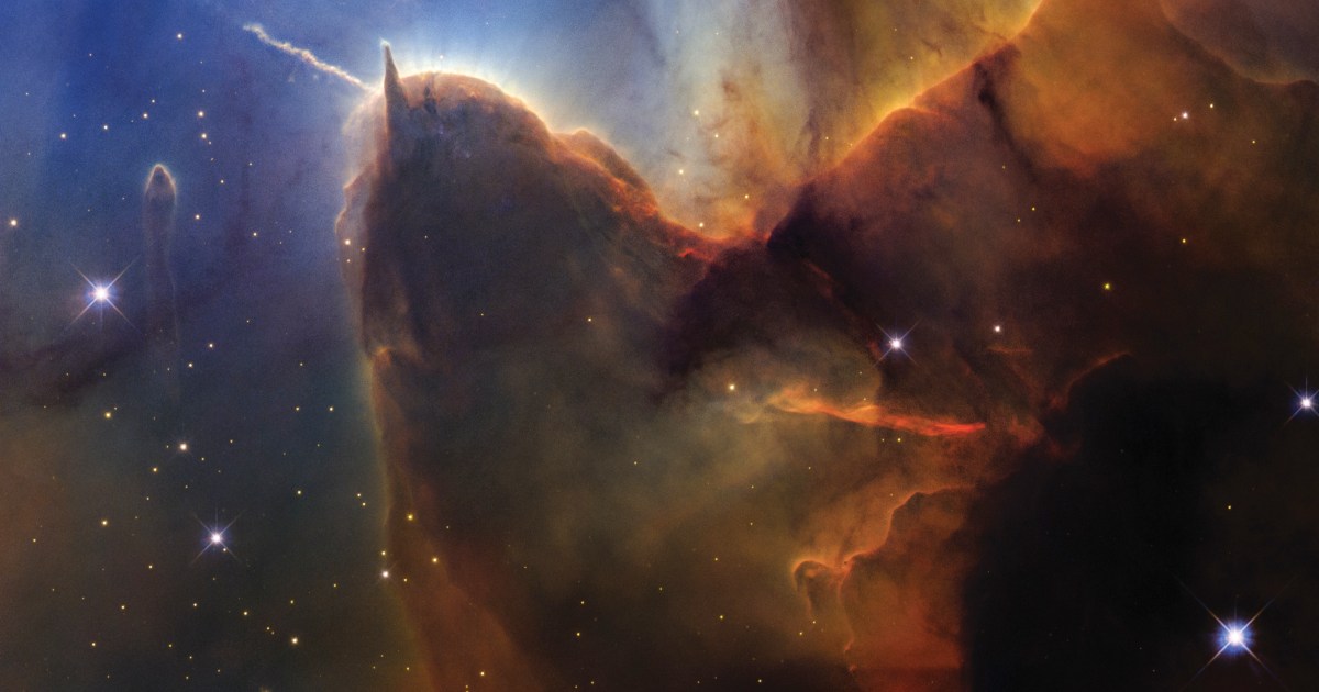 Hubble captures a corner of M20