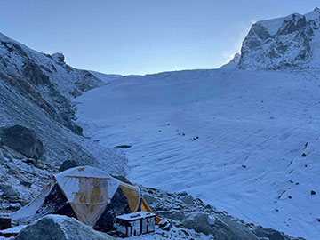 Optics & Photonics News - An Optical-Fiber Probe for Glacial Crevasses
