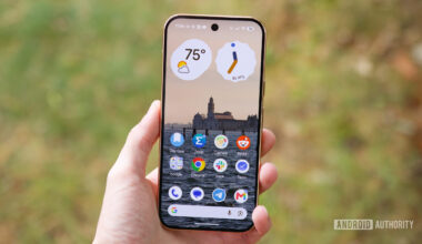 Home screen on the Pixel 11 Pro.