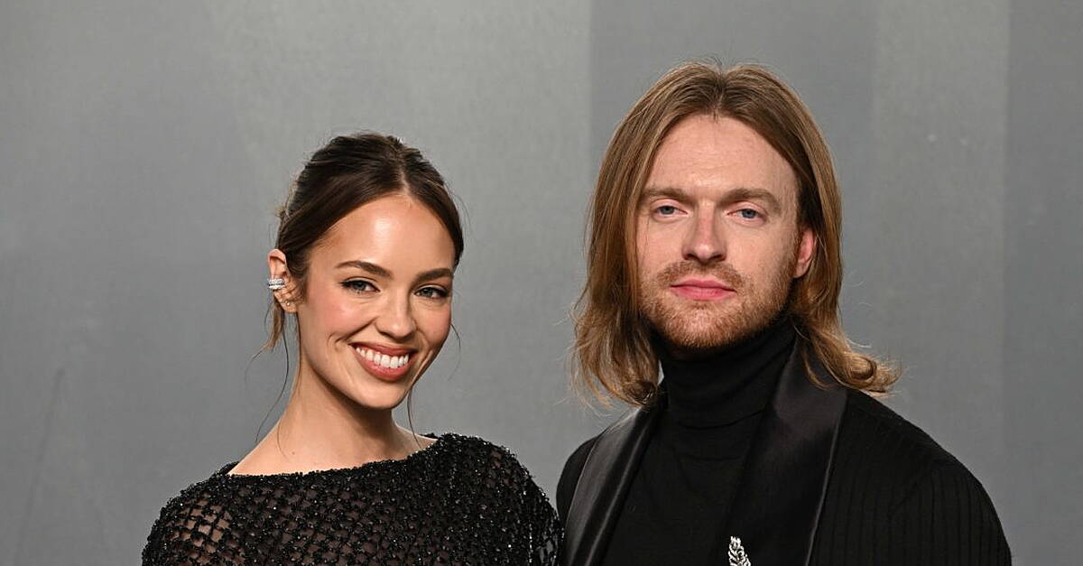 Singer Finneas O’Connell and YouTuber Claudia Sulewski are married