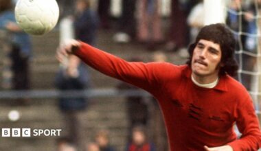 Phil Parkes in goal for Wolves in a game against Chelsea in 1974