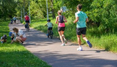Cycling: The exercise that is at least four times more efficient than walking