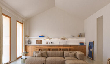A contemporary estate near the Alentejo coast is looking for buyers