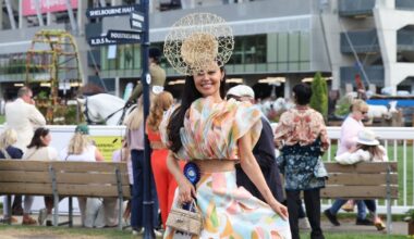 Dublin woman scoops €10,000 Best Dressed prize at Dublin Horse Show – The Irish Times