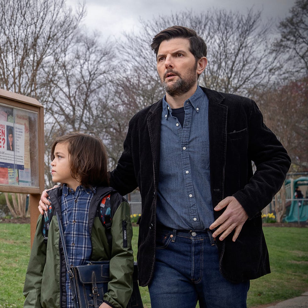 The Whisper Man the whisper man. (l r) acston luca porto as jake kennedy and adam scott as tom kennedy in the whisper man. cr. david lee/netflix © 2026