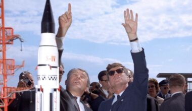 Stealing Hitler’s Rocket: Thoroughly engaging story of frantic race to smuggle out a V-2 – The Irish Times