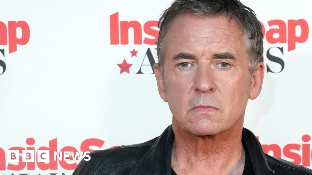 Soap star Shane Richie facing drink-drive charge - BBC