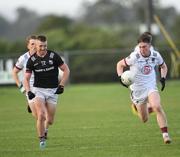 Shane Dowd (left) was in scintillating scoring form for Creggs on Saturday evening, hitting 0-11 against Shannon Gaels. 