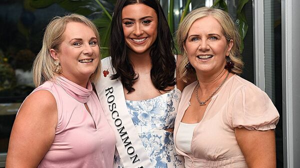 Carmel Cassidy, and Elaine Killion with Rose of Roscommon Rebecca Collins, Kiltoom at a gathering for Rebecca at Athlone Golf Club in advance of the Rose of Tralee. Pic: Gerard O’Loughlin 