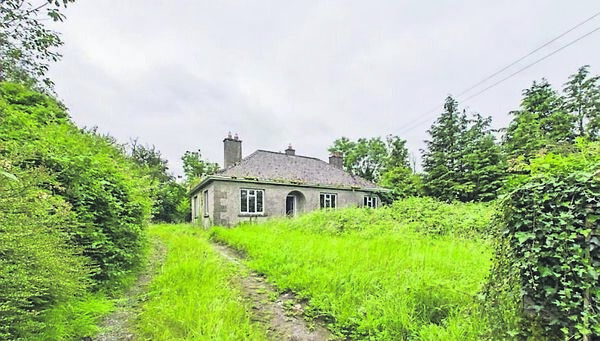 This prime holding has a traditional style bungalow residence, offering outstanding potential for residential redevelopment, or investment.