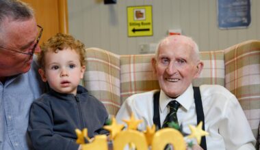 Oldest All-Ireland winning hurler Jimmy Lynam dies aged 100 in his native Cork – The Irish Times