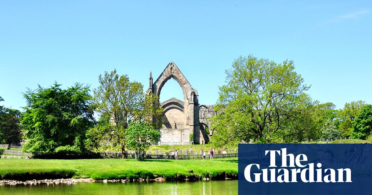 How to explore Britain and Ireland’s most beautiful rivers on foot, bike or boat: readers’ travel tips | Travel