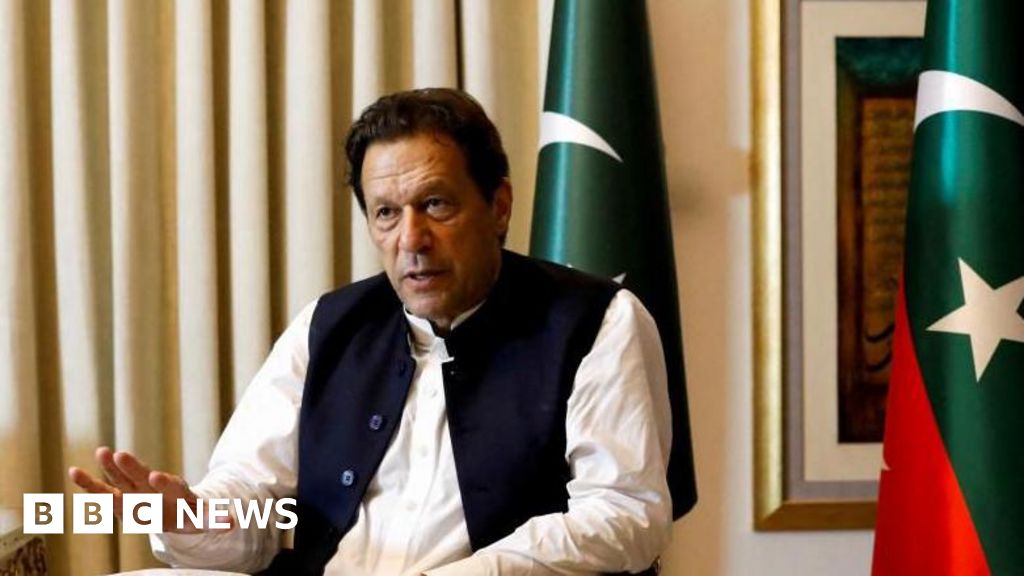 Jailed Pakistan ex-PM Imran Khan taken to hospital for treatment - BBC