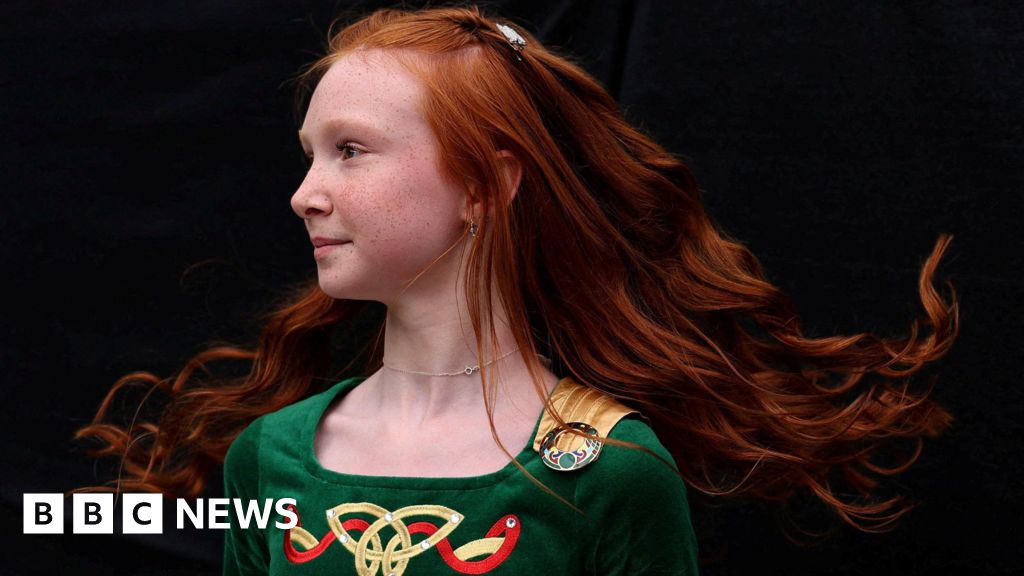 In pictures: Belfast hosts Fleadh for the first time - BBC