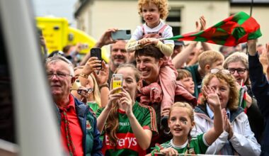 READY TO BURST: Supporters cheer the Mayo team bus on the way to the homecoming celebrations at MacHale Park in Castlebar. Picture: Piaras Ó Mídheach/Sportsfile