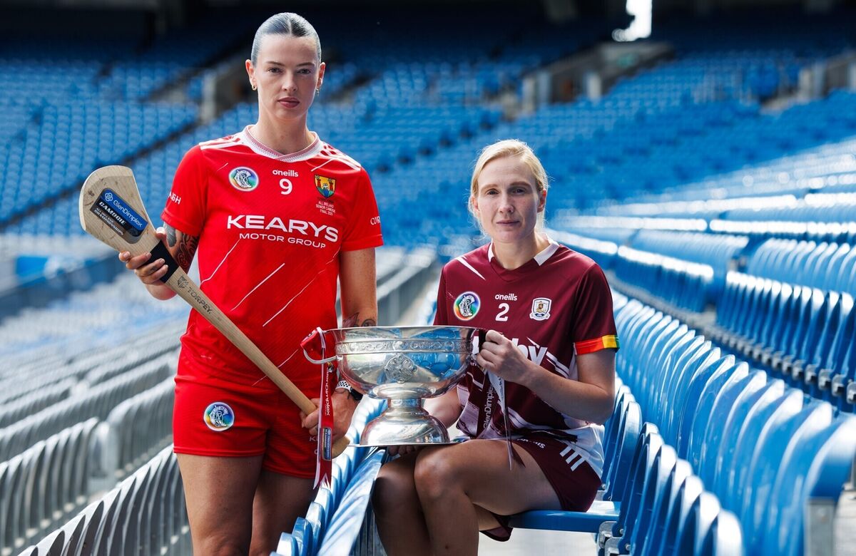 Cork's Ashling Thompson and Galway's Shauna Healy. Pic: ©INPHO/James Crombie.