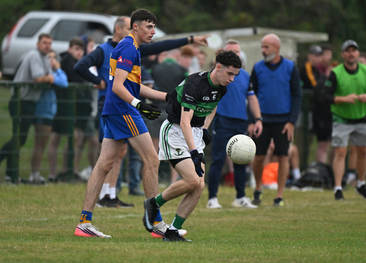  Denis Kelleher with possession for Nemo Rangers against Carrigaline. Picture: Larry Cummins