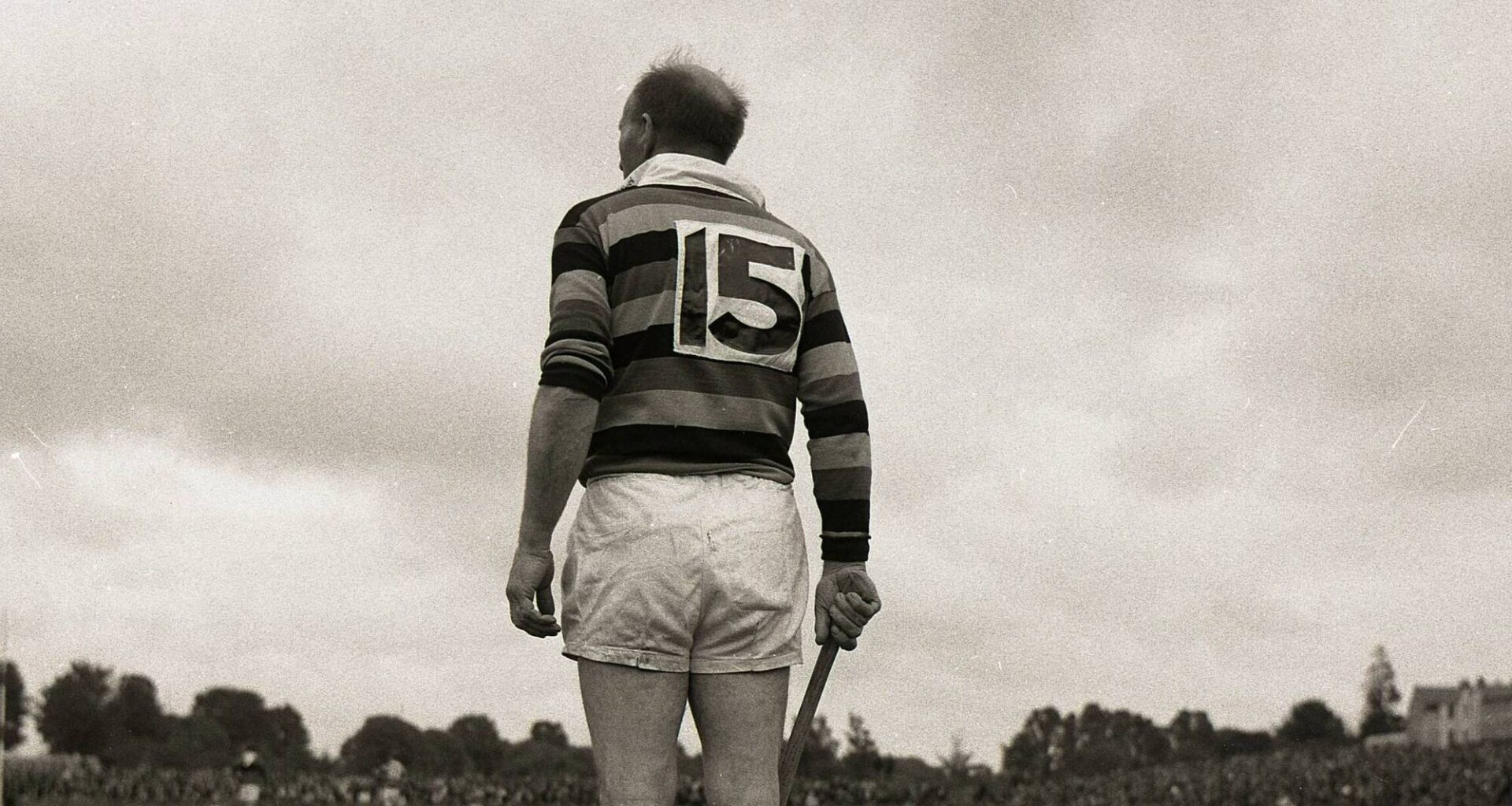 GLEN MAN: Christy Ring stands to attention for the national anthem prior to the Glen Rovers V UCC quarter-final game at the Athletic Grounds. This was Christy’s 27th season in the Glen Rovers jersey – and was to be his last game of hurling! Even though Glen Rovers won the match, Christy retired from the game he had graced for so long. Picture: Kevin Cummins