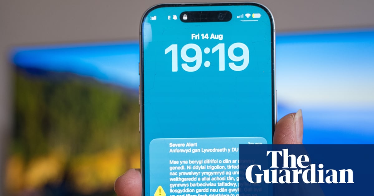 Emergency alert warning of wildfire risk sent to phones in England and Wales | Wildfires