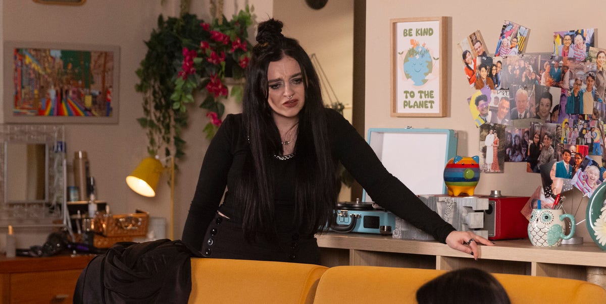 Coronation Street sets up Nina Lucas's exit as she receives home truths