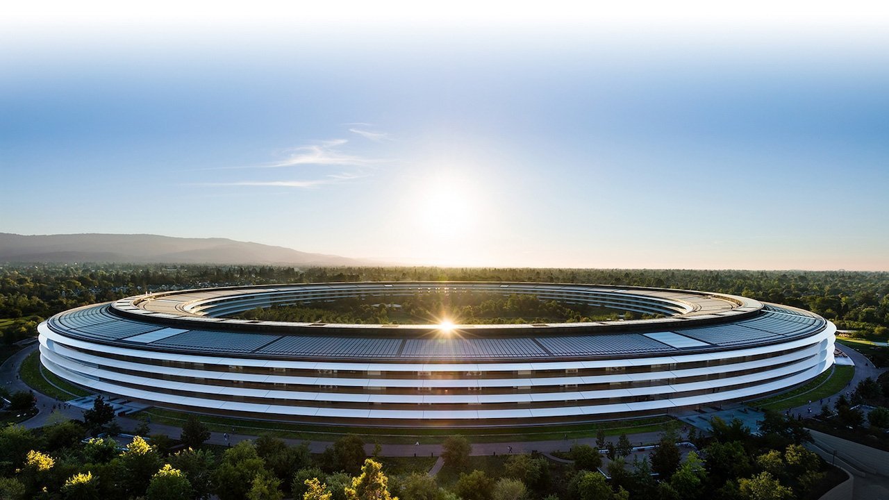 There isn't a sudden rush of Apple executives retiring