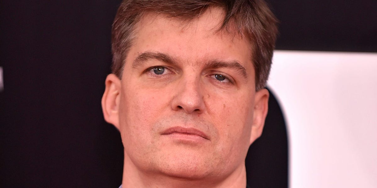 'Big Short' Michael Burry Bets Against AI Stars Oracle, Nebius