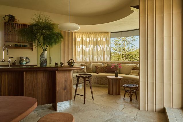 Newport Apartment by Mima Architects