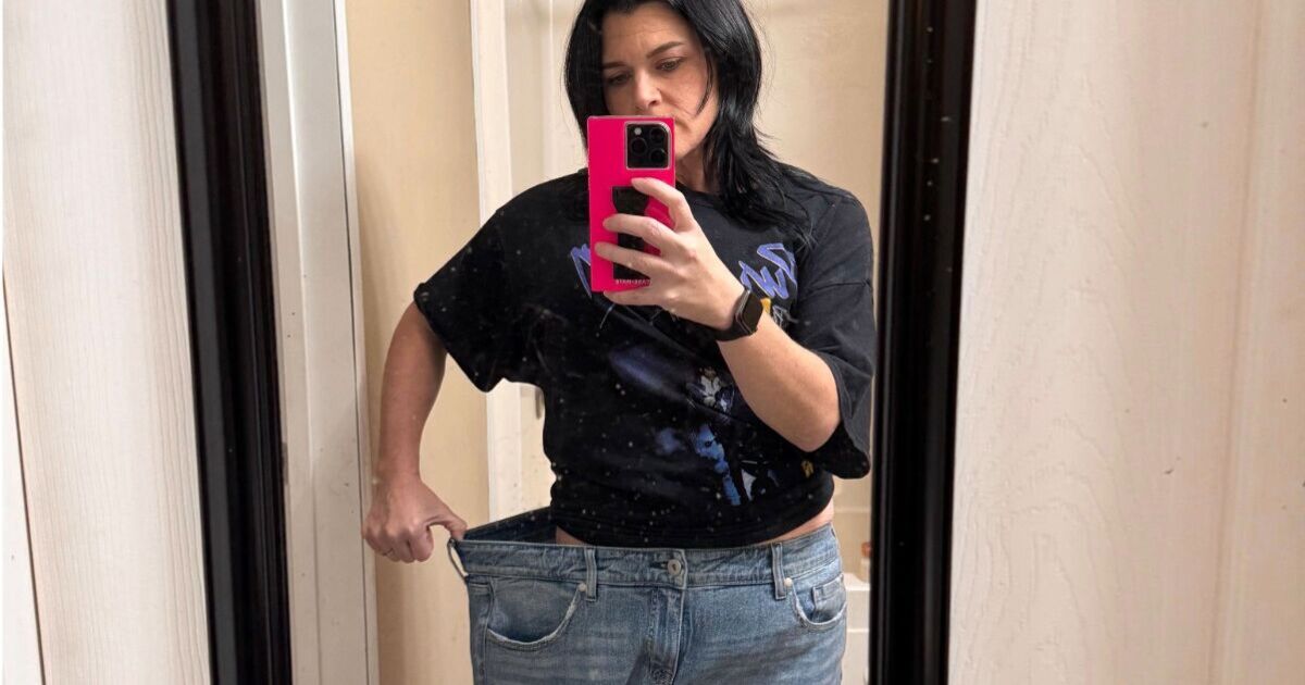 Mum loses 11 stone with one at-home wall workout using app
