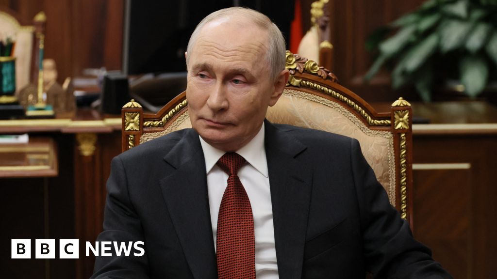 Russia ramps up rhetoric but wants to avoid war with Nato, Western officials say - BBC